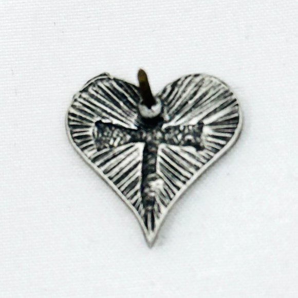 WWJD? Heart Shaped Pin - What Would Jesus Do Lapel Pin on Original Card - New - Picture 2 of 6